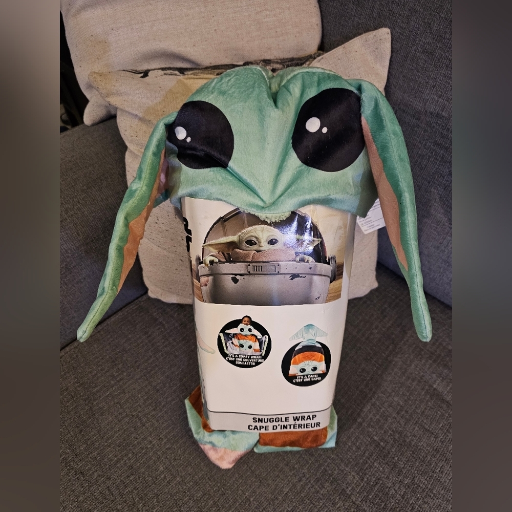🆕️ Star Wars The Mandalorian ' The Child' Snuddle Wrap.